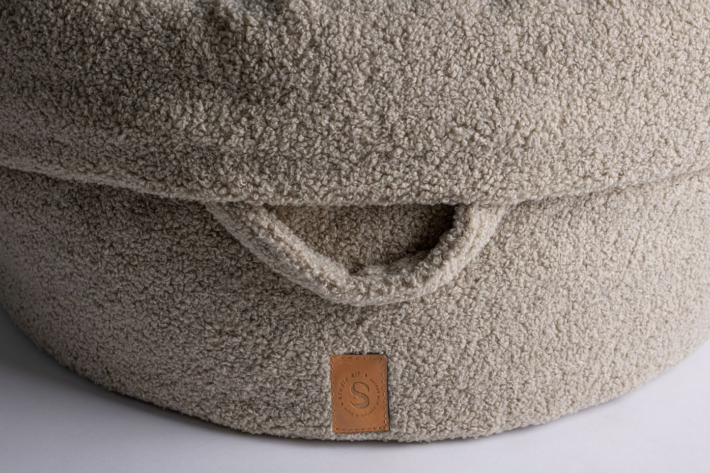 Wasbare lichtgewicht hondenmand met handvaten van teddy stof