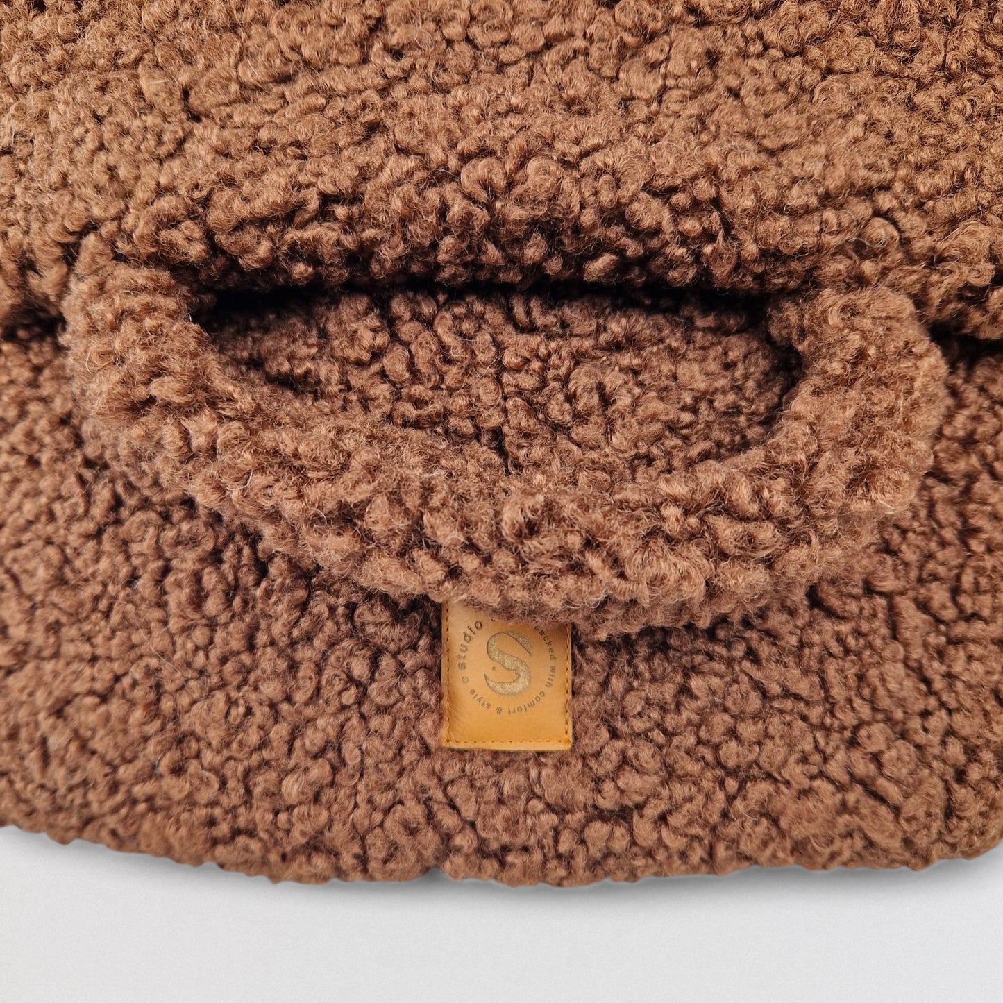 Hondenmand Teddy donkerbruin close-up