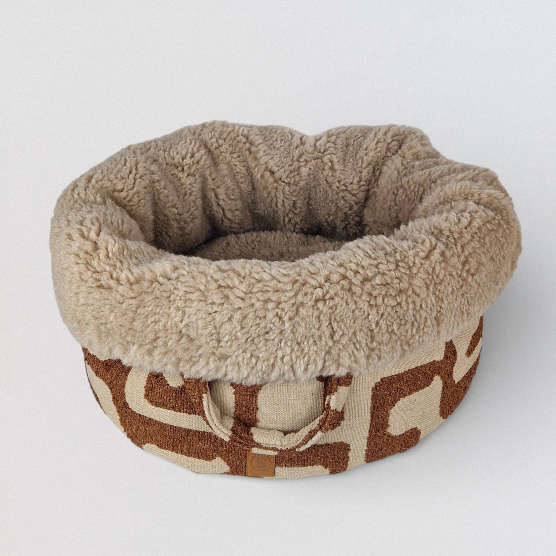 inside view dogbasket