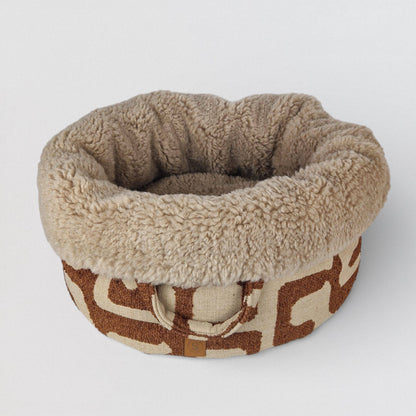 inside view dogbasket